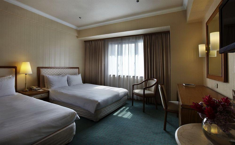 Hotel Riverview Taipei Exterior photo